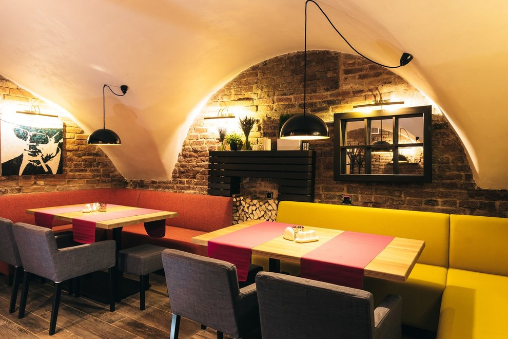 Кафе бар "Бревис"