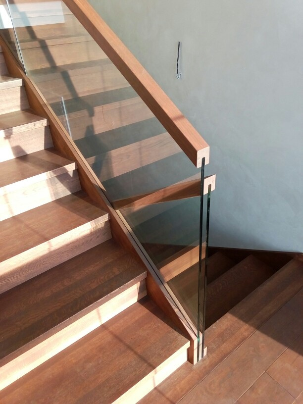 Лестницы на заказ zetastairs.ru