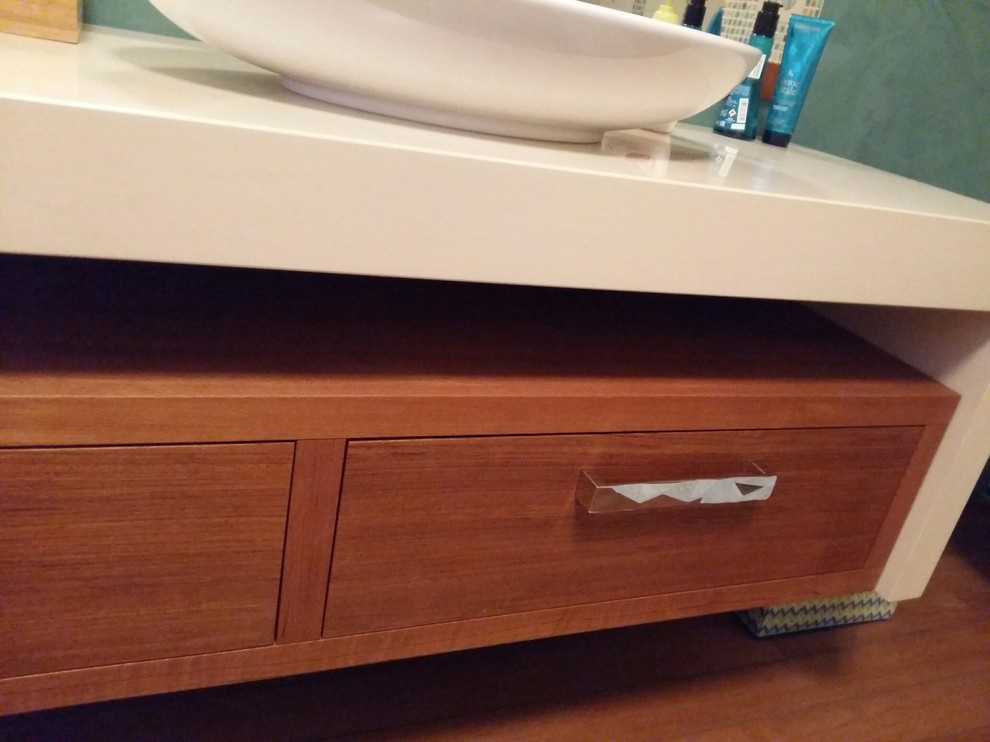 МЕБЕЛЬ ИЗ ТИКА В ВАННУЮ  ТИК НЕ "БОИТСЯ ВОДЫ" так как растет в очень влажном кл