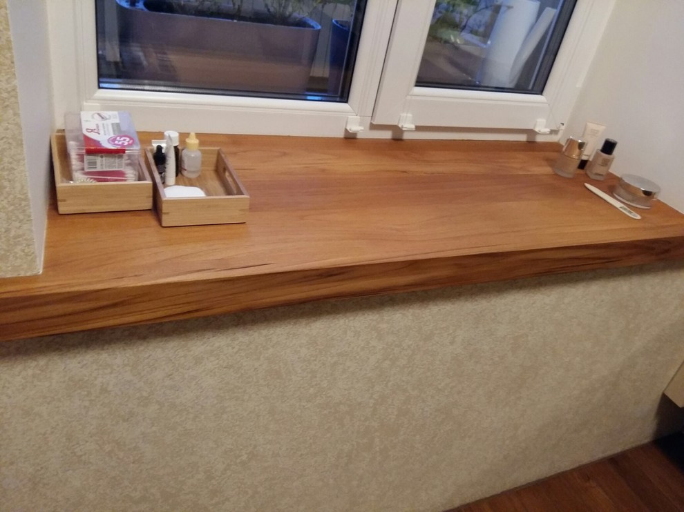 МЕБЕЛЬ ИЗ ТИКА В ВАННУЮ  ТИК НЕ "БОИТСЯ ВОДЫ" так как растет в очень влажном кл