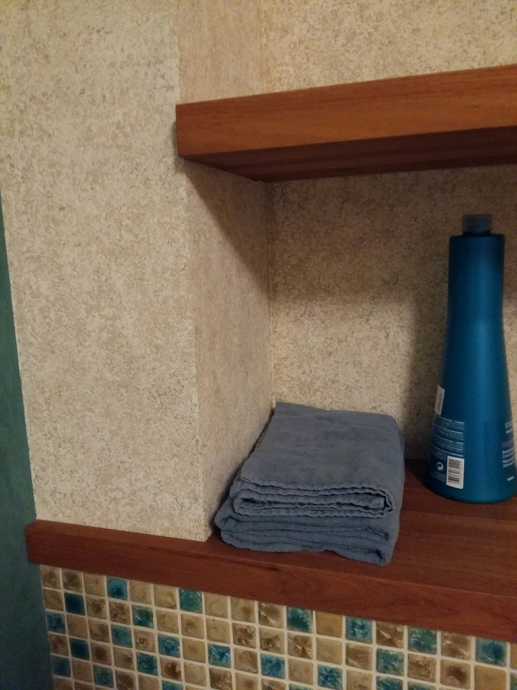 МЕБЕЛЬ ИЗ ТИКА В ВАННУЮ  ТИК НЕ "БОИТСЯ ВОДЫ" так как растет в очень влажном кл