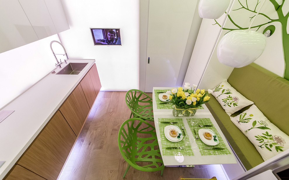 Кухня под яблоней