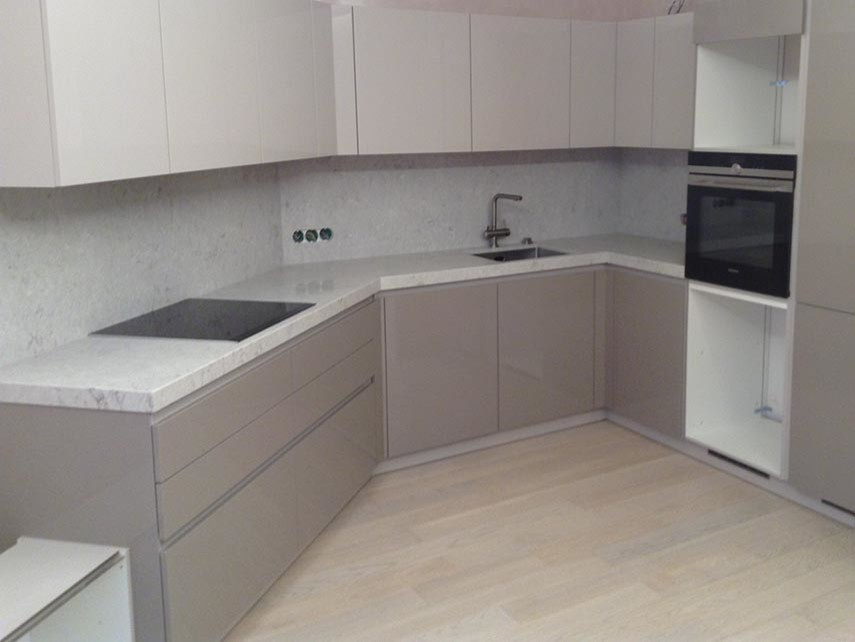 Столешница и фартук из кварца Bianco Drift 6131 (фабрика Caesarstone)