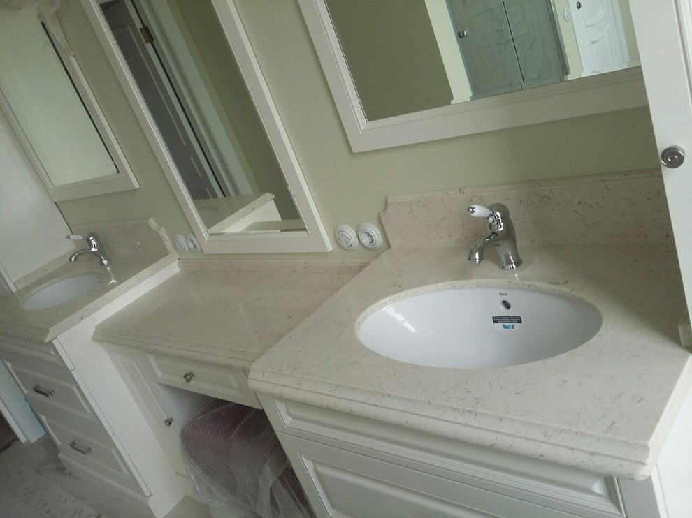 Столешница в ванную из кварца Vicostone BQ-8583 Akoya