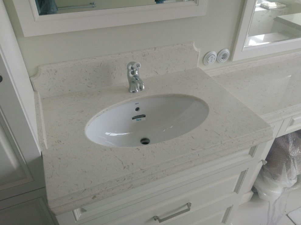 Обложка проекта: Столешница в ванную из кварца Vicostone BQ-8583 Akoya