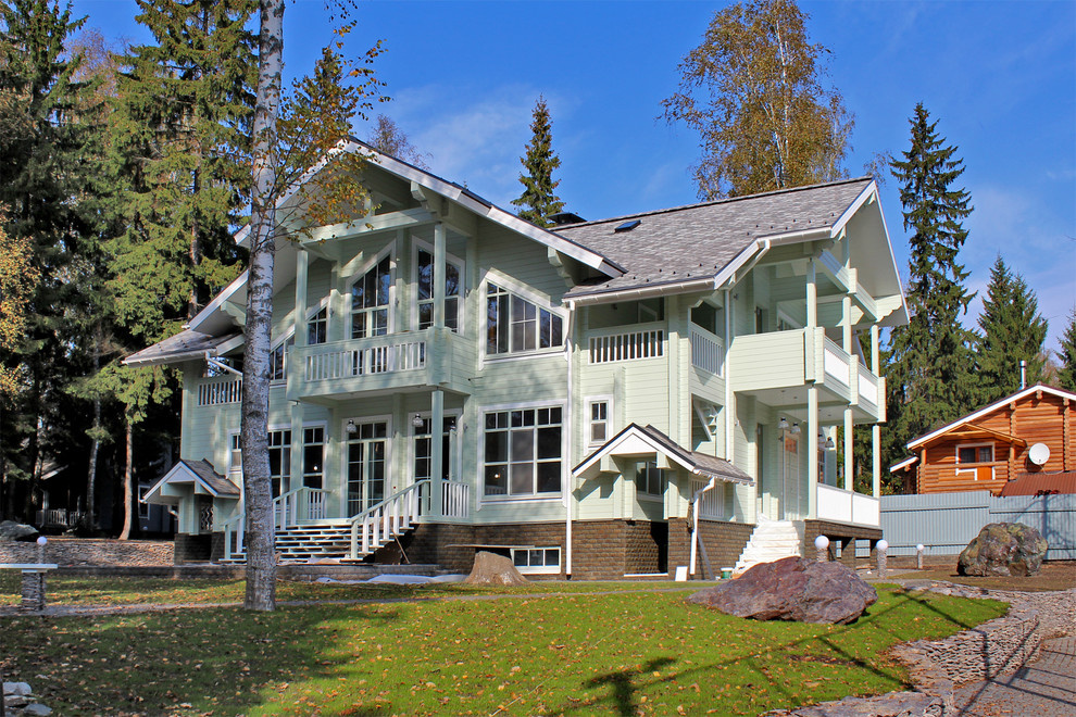 Под одной крышей