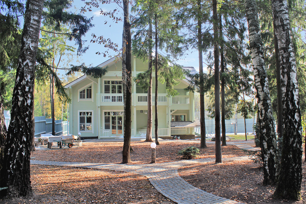 Под одной крышей