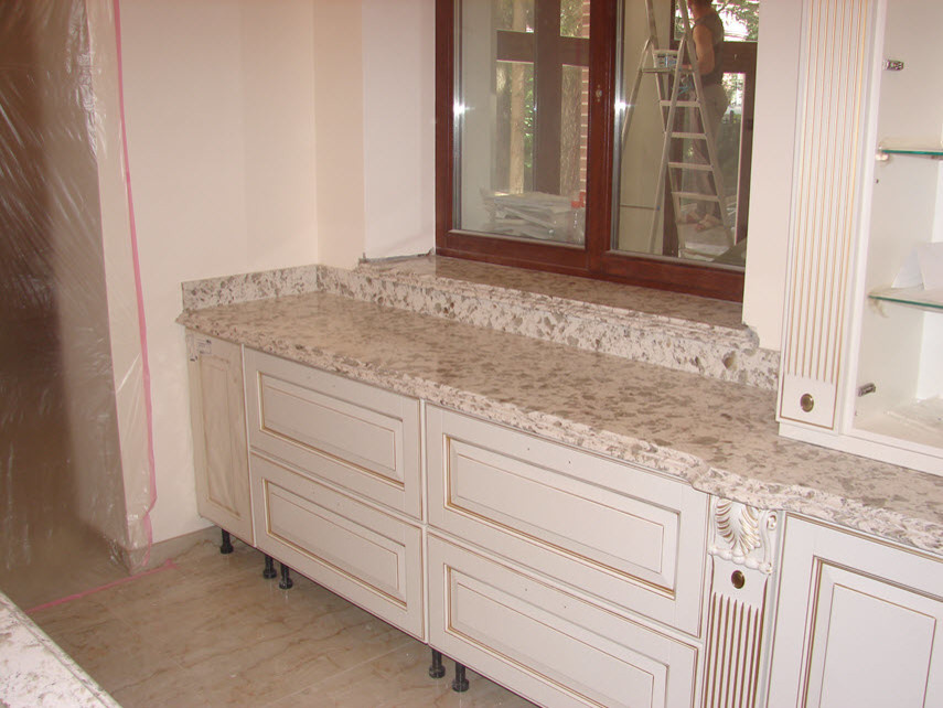 Кухонная столешница и фартук из Vicostone BQ-9418 Serra