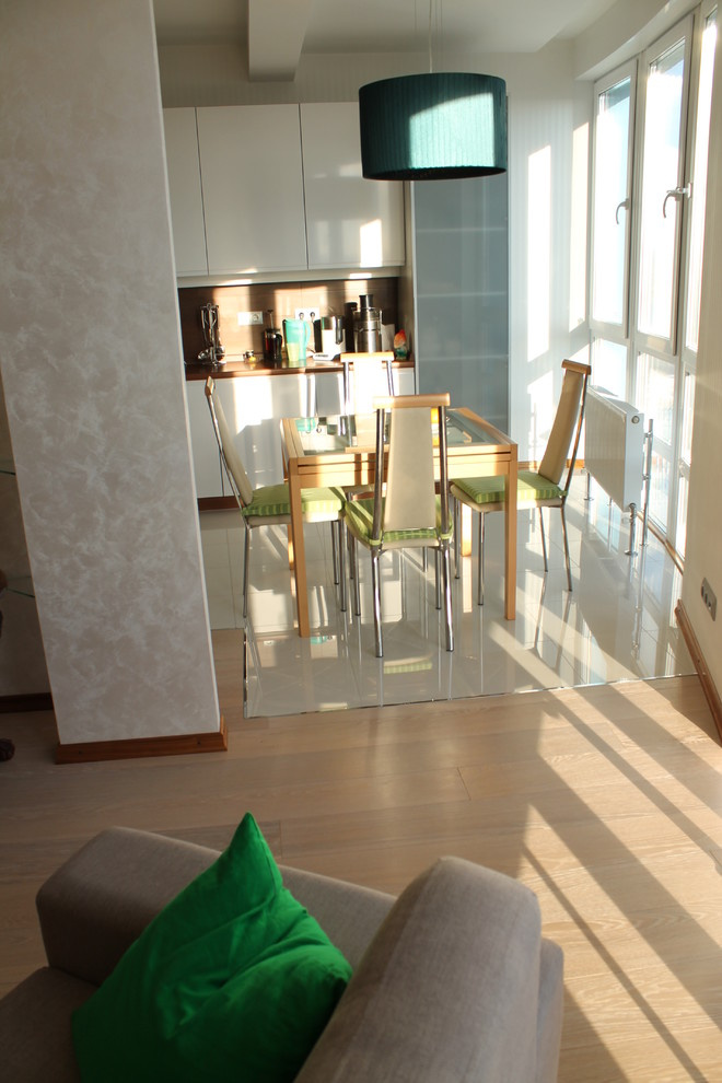 квартира с картиной