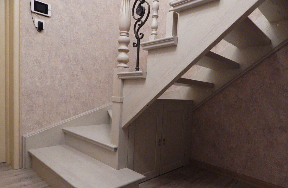 Лестница из дуба