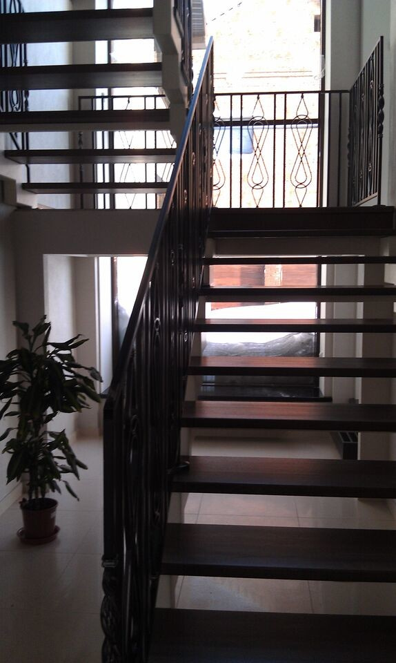 Лестницы  комбинированные на металлокаркасе