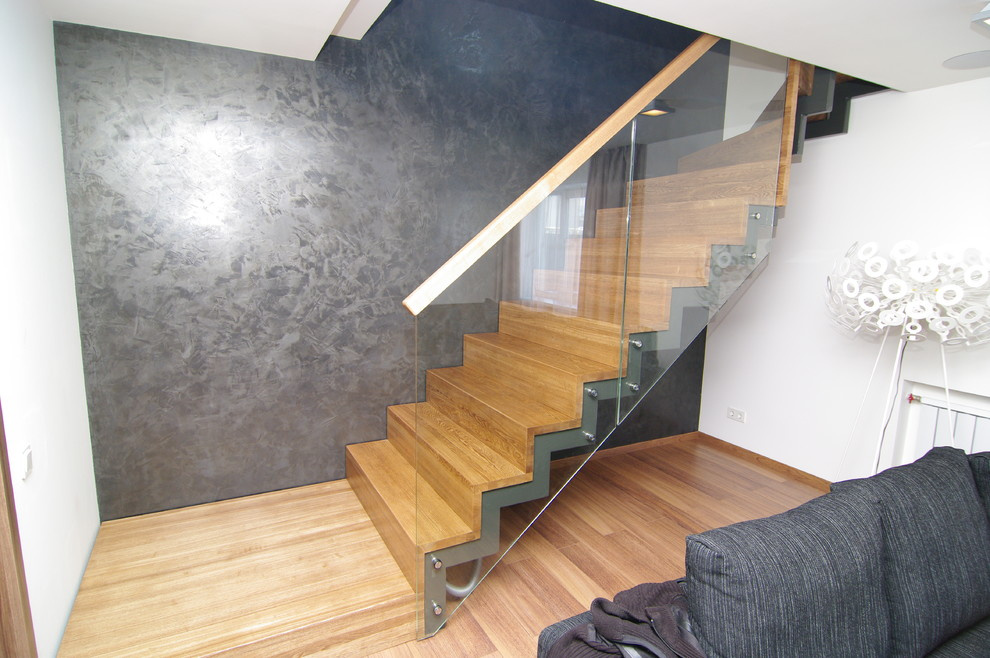 Лестницы  комбинированные на металлокаркасе