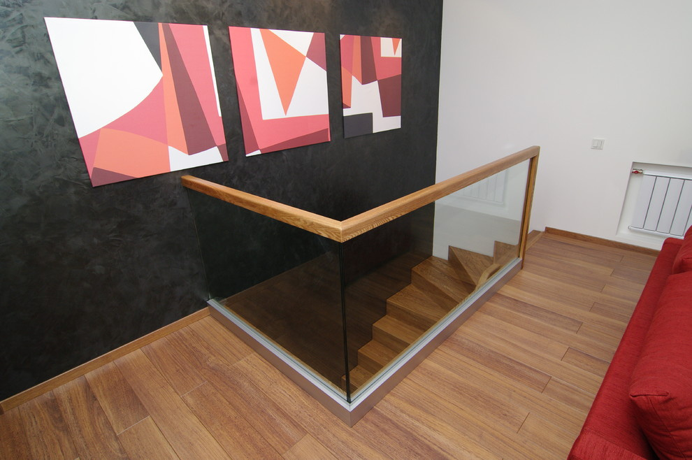 Лестницы  комбинированные на металлокаркасе