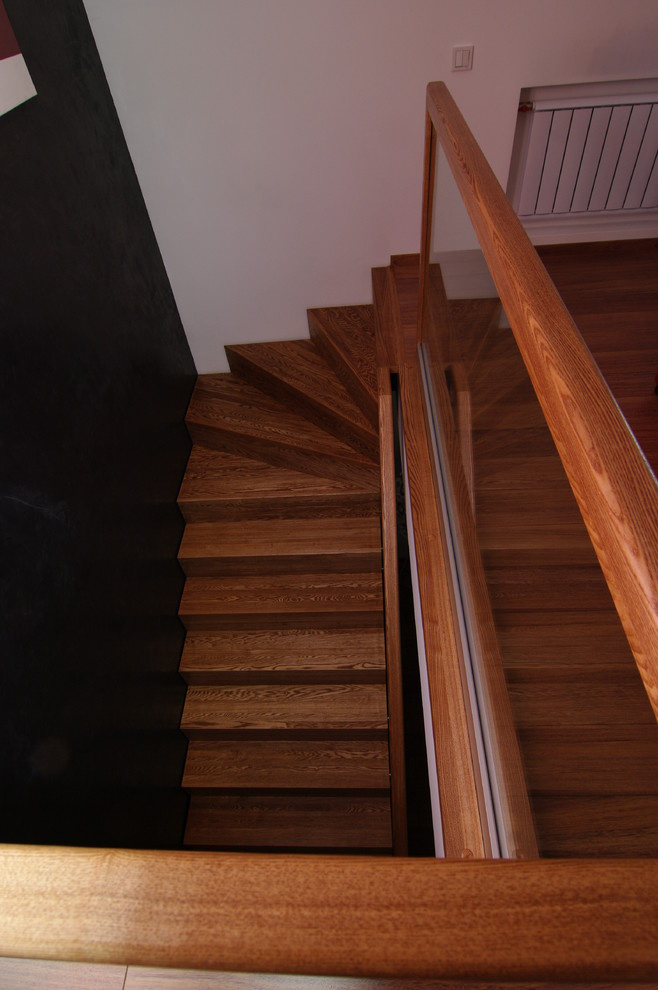 Лестницы  комбинированные на металлокаркасе