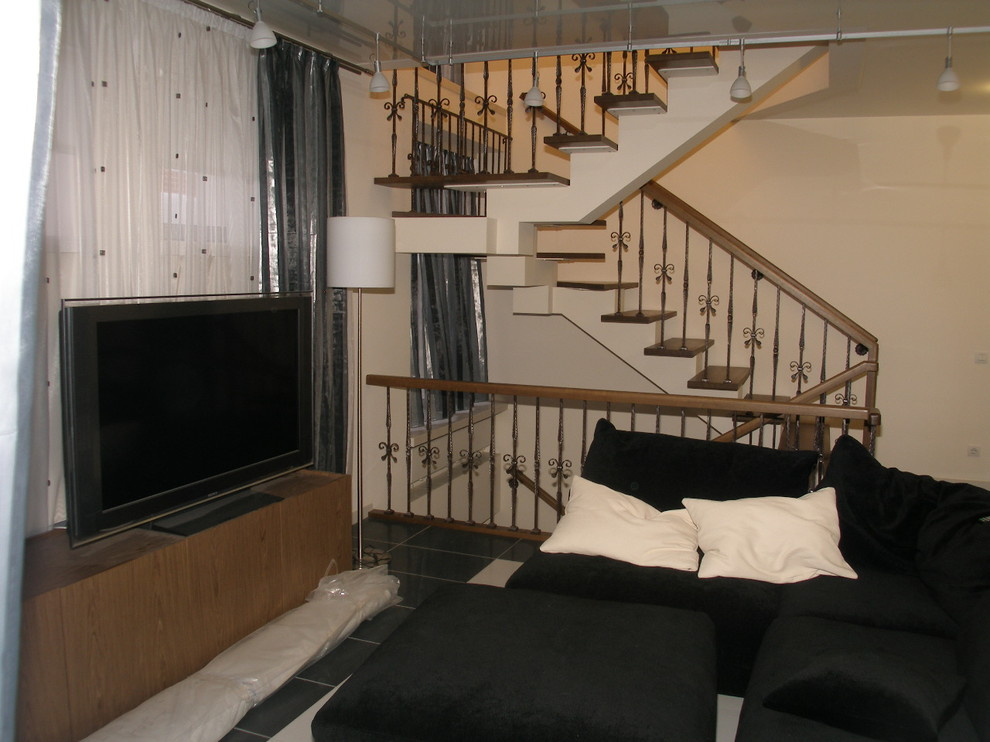 Лестницы  комбинированные на металлокаркасе