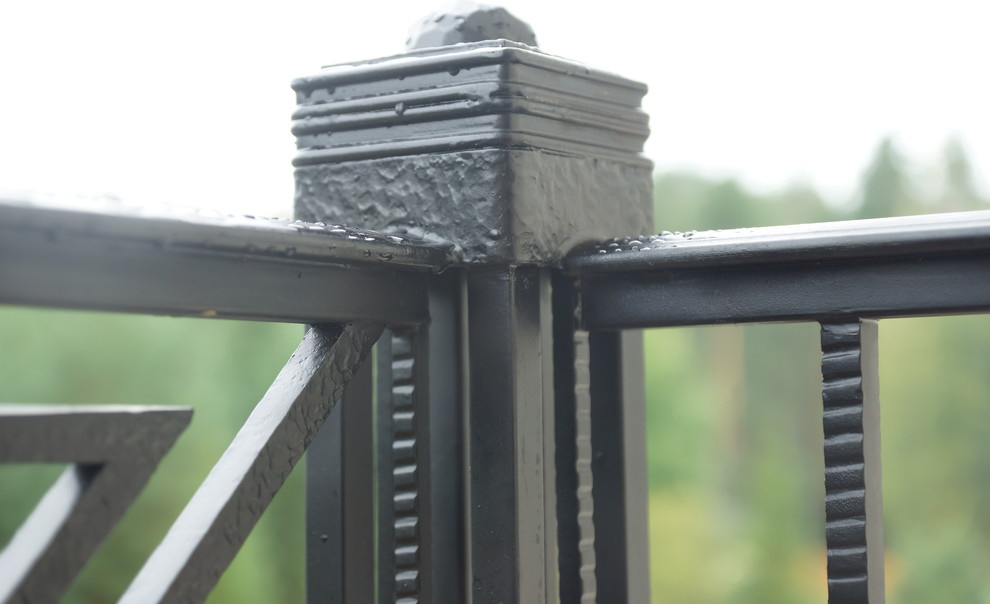 Кованные балконы в поселке Горки 2