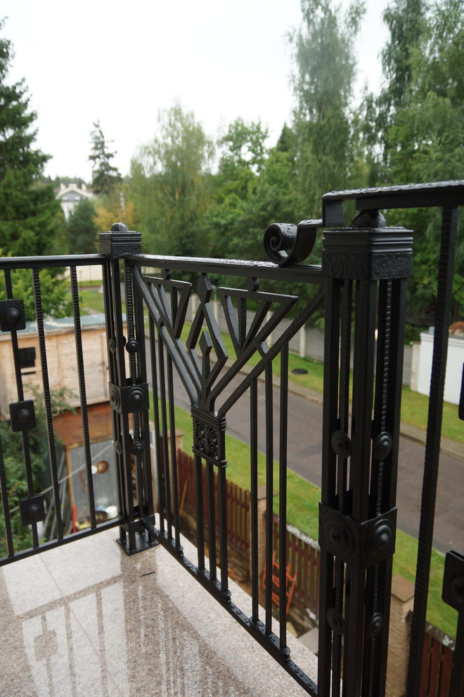 Кованные балконы в поселке Горки 2