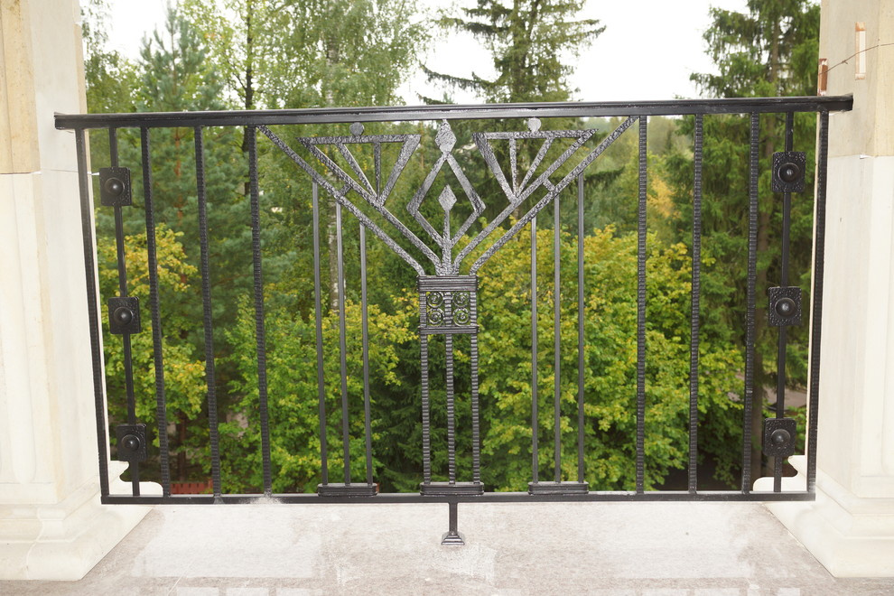 Кованные балконы в поселке Горки 2