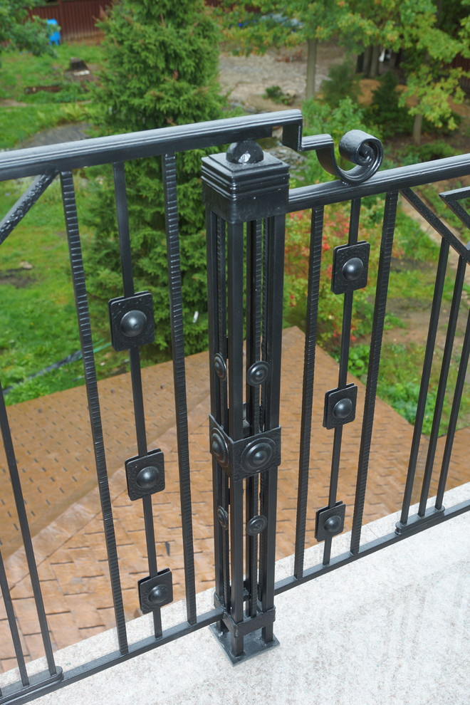 Кованные балконы в поселке Горки 2