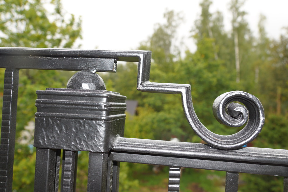 Кованные балконы в поселке Горки 2