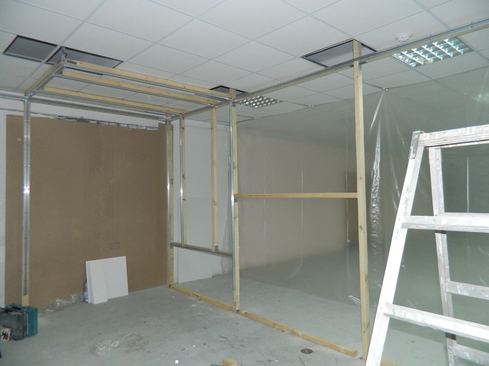 Офис продаж компании по натяжным потолкам