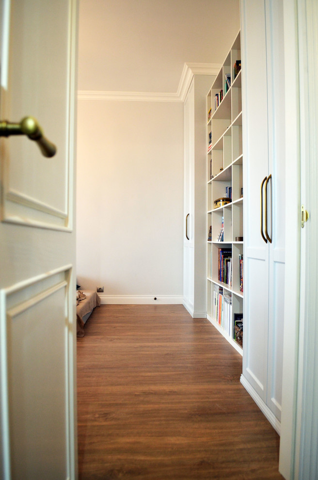 Шкафы под карниз, со стеллажом из МДФ