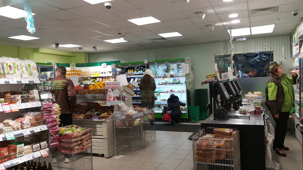 Магазины продуктов для здорового питания "ВкусВилл", "Избёнка"