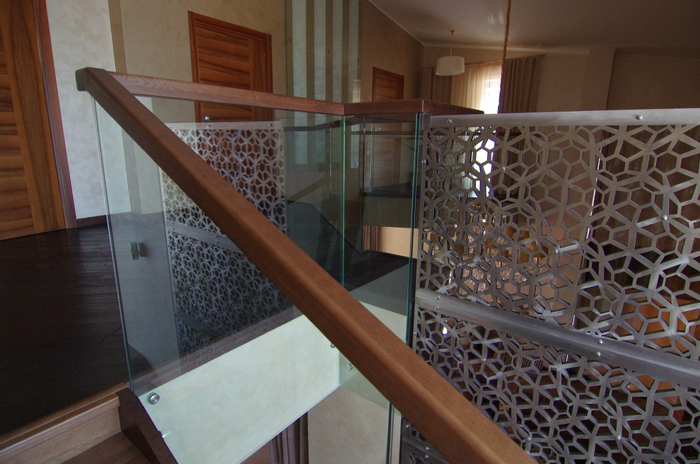 Современные лестницы серии LAZER