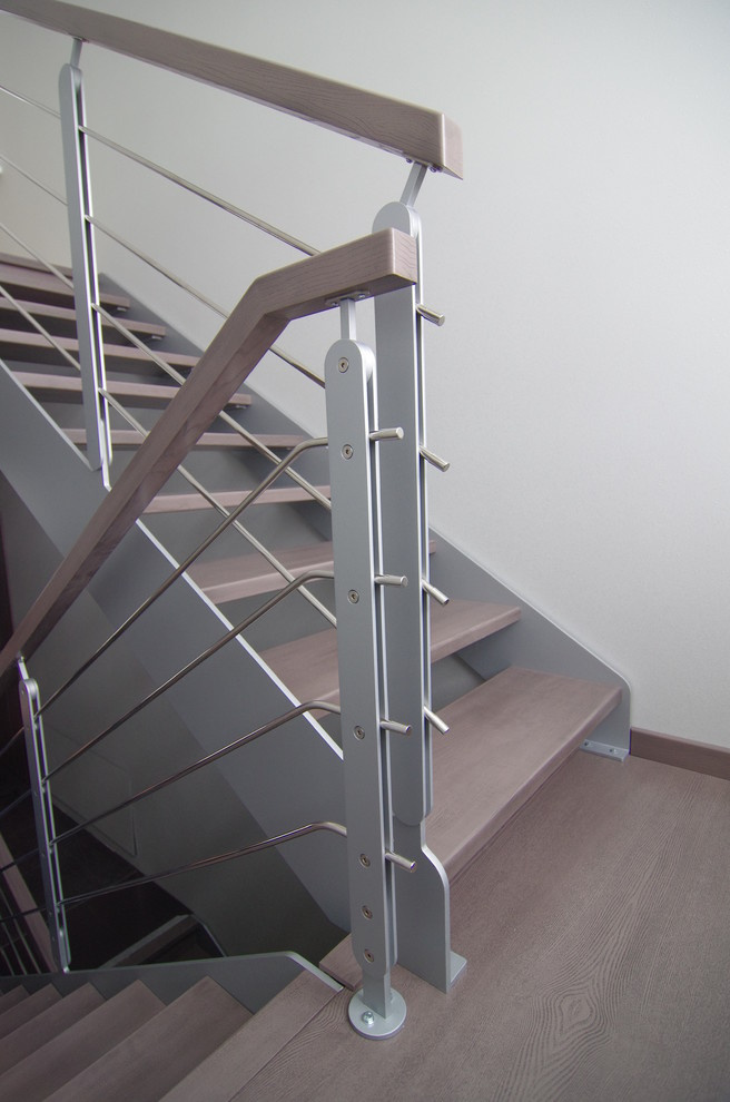 Современные лестницы серии LAZER