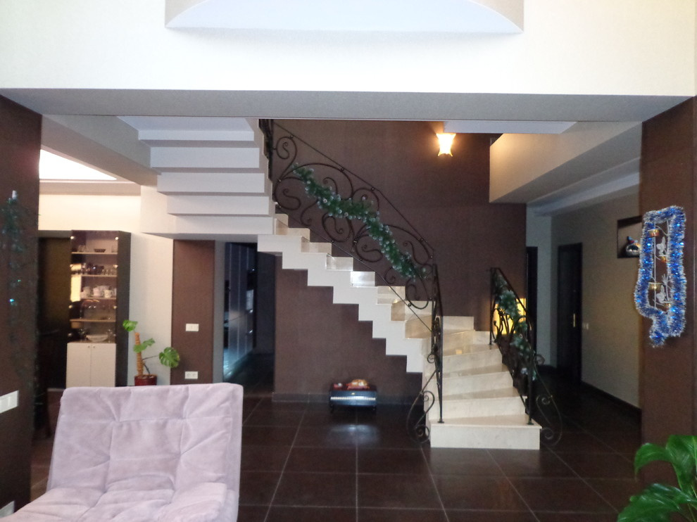 Проект индивидуального трехэтажного дома с дизайном интерьеров