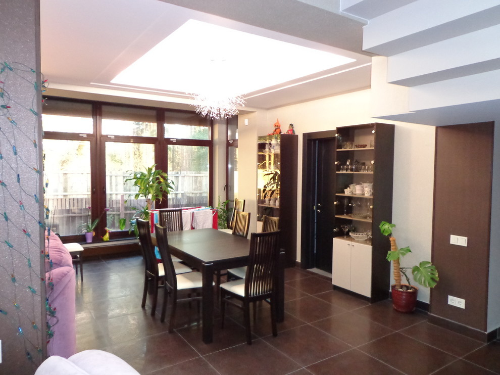 Проект индивидуального трехэтажного дома с дизайном интерьеров