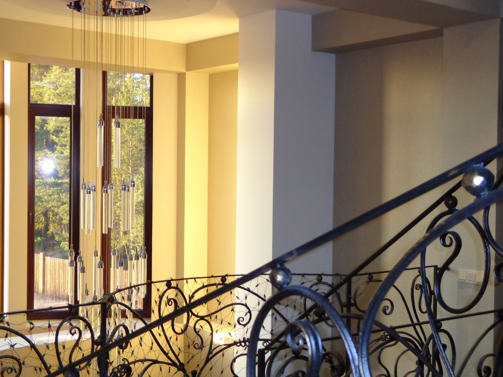 Проект индивидуального трехэтажного дома с дизайном интерьеров