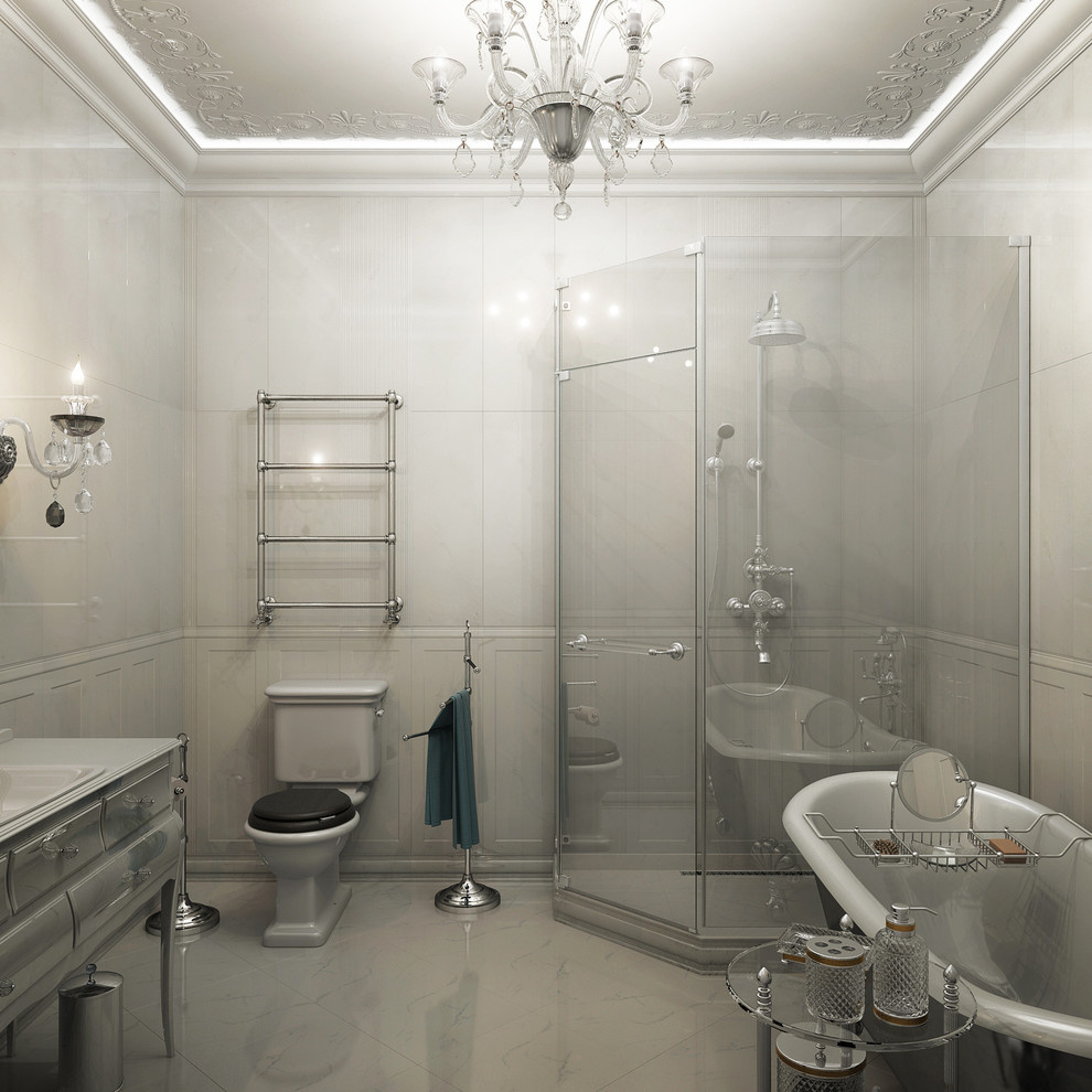Просторная ванная в классическом стиле