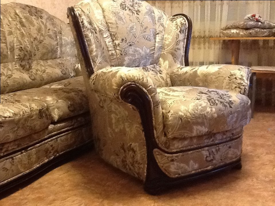 Замена обивки на мягкой мебели классика Италия,Польша