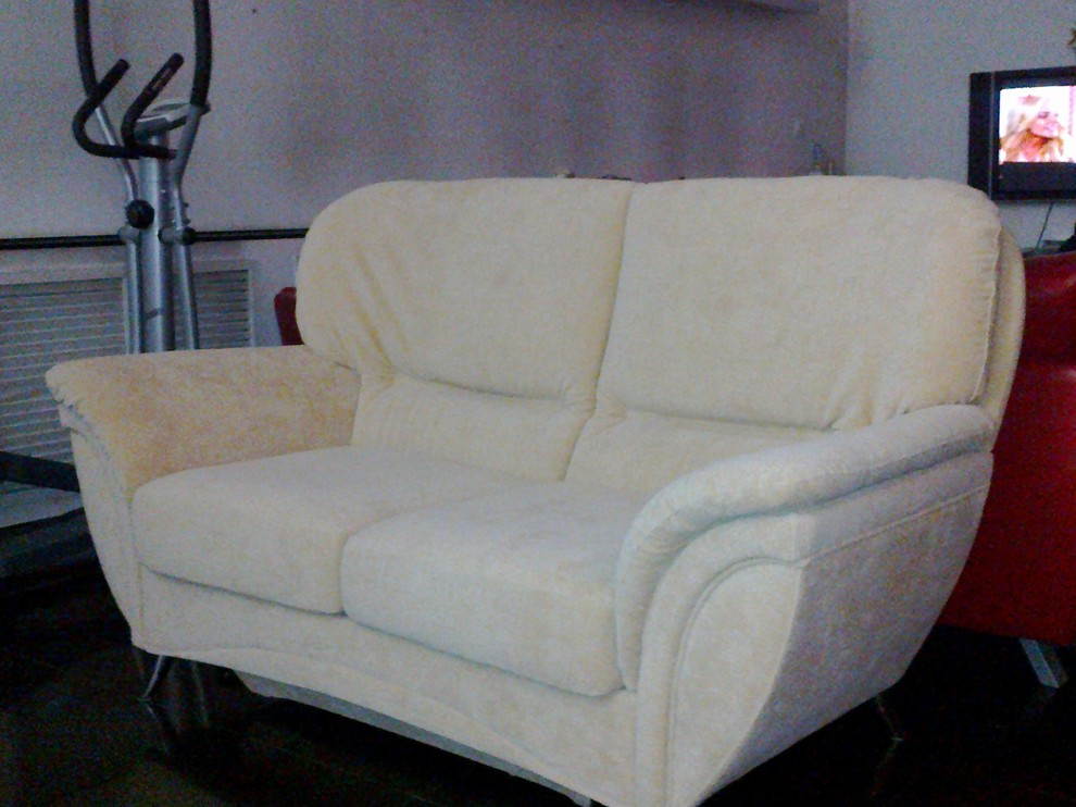 Выгодная перетяжка мебели в новую обивку микрофибра.