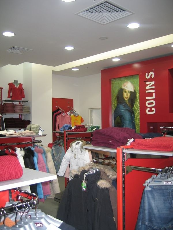 Сеть салонов "Colin's"