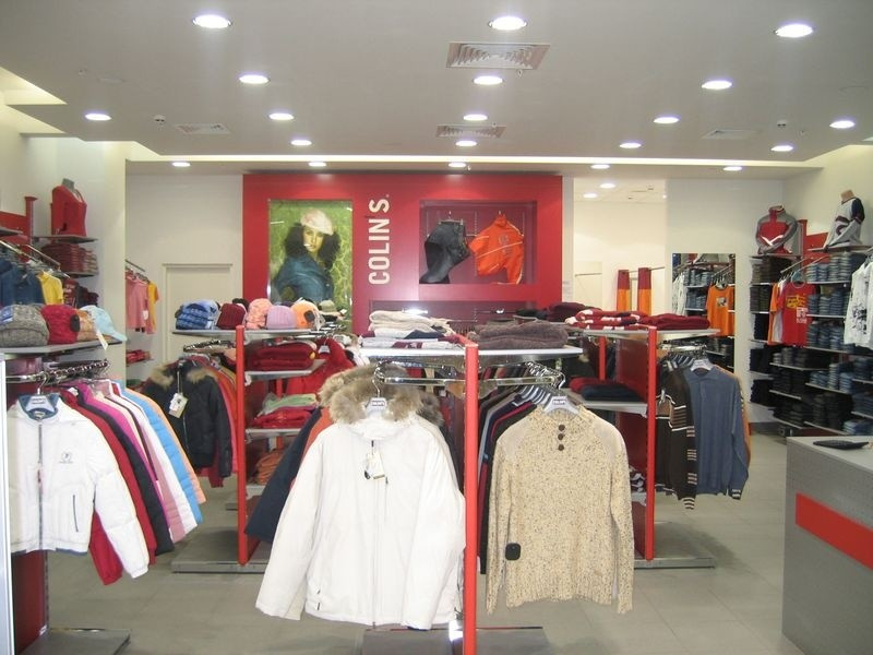 Сеть салонов "Colin's"