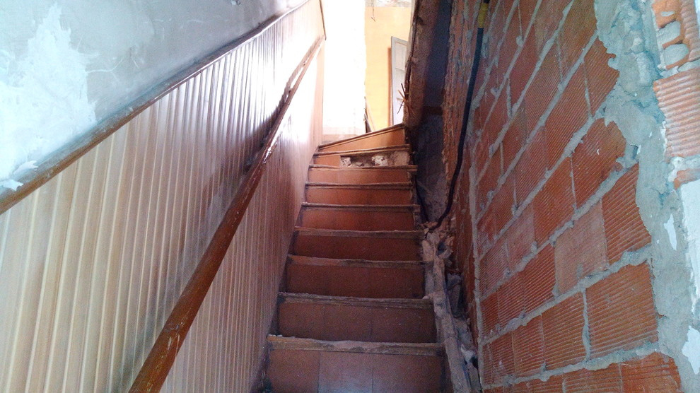 Acceso a cuarto de bombas de piscina San Vicente del Raspeig