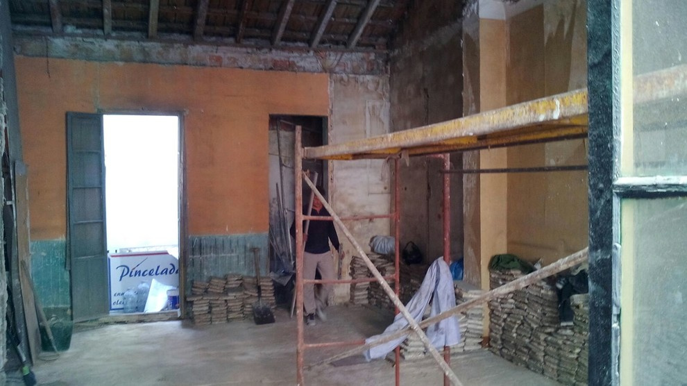 Acceso a cuarto de bombas de piscina San Vicente del Raspeig