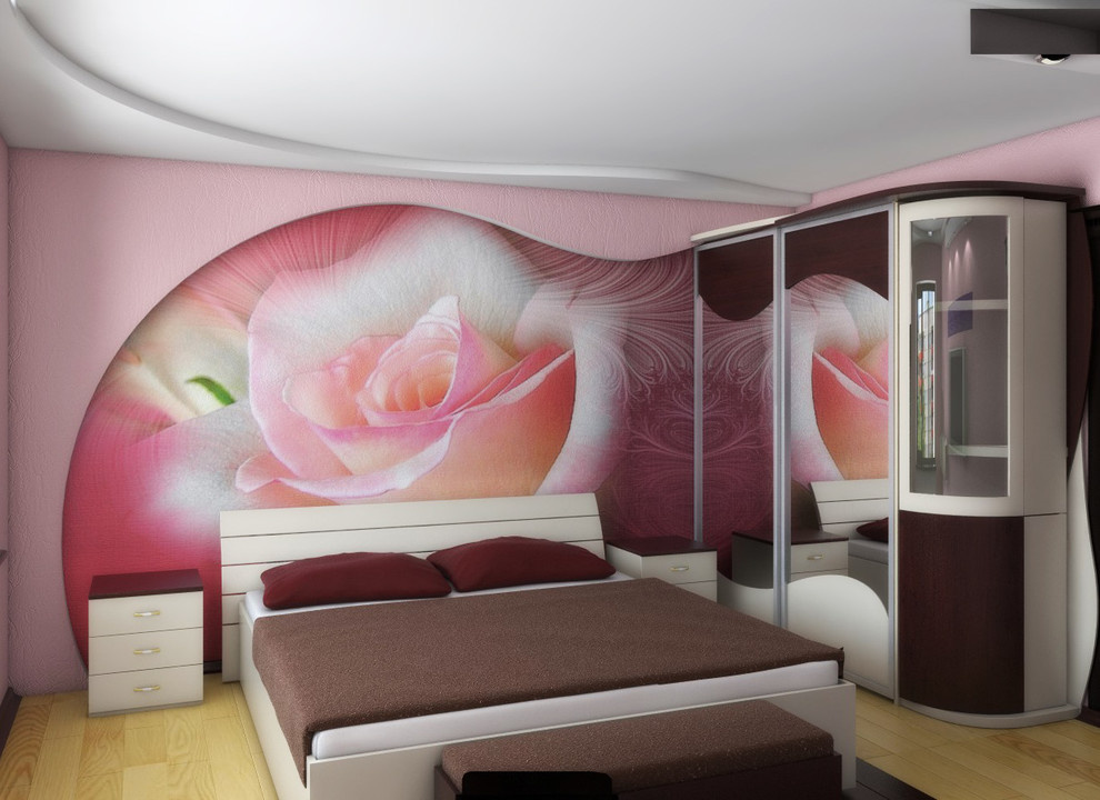 Роспись стен в доме.