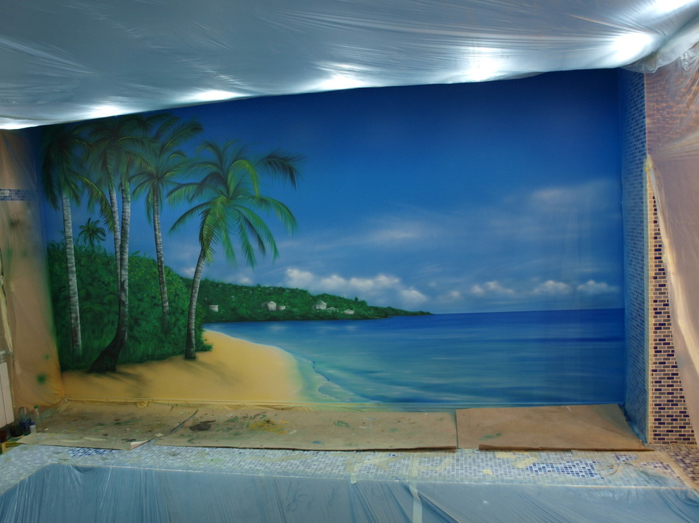 Роспись стен в доме.