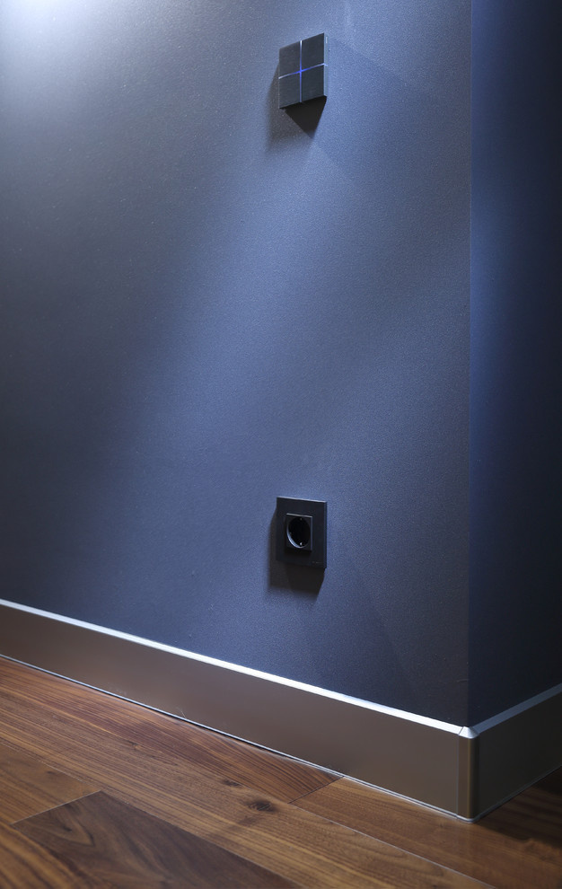 Сенсорный выключатель Basalte Sentido.