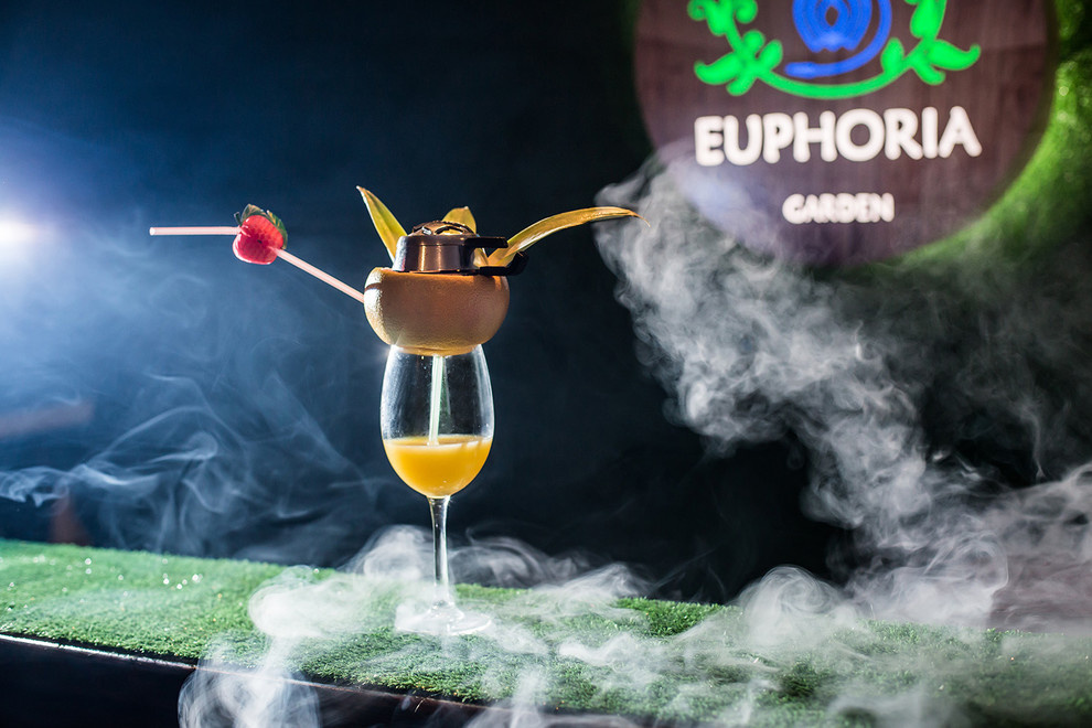 Интерьеры кальянной Euphoria