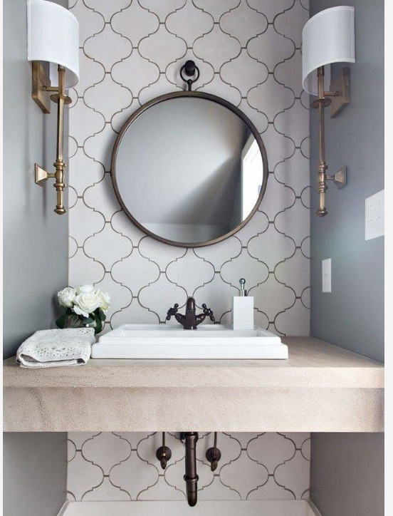 Классическое бра Devon с белым абажуром Savoyhouse