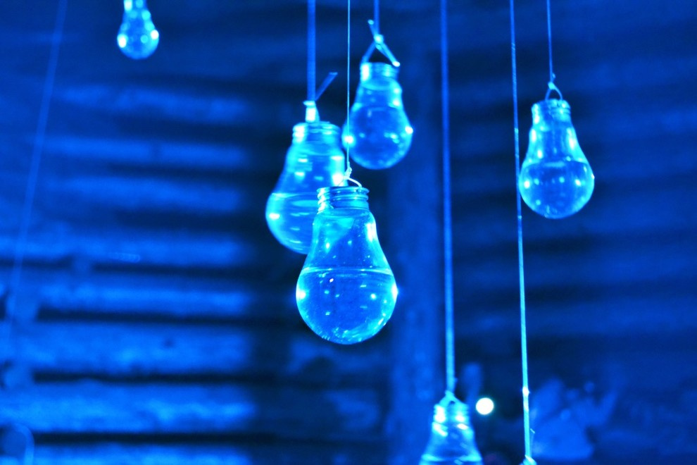 Обложка проекта: Архстояние 2015 - световая инсталлиция Ленивый Зиккурат