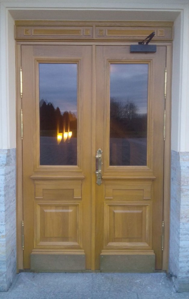 Двери входные исторические