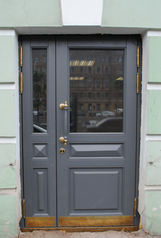Двери входные исторические