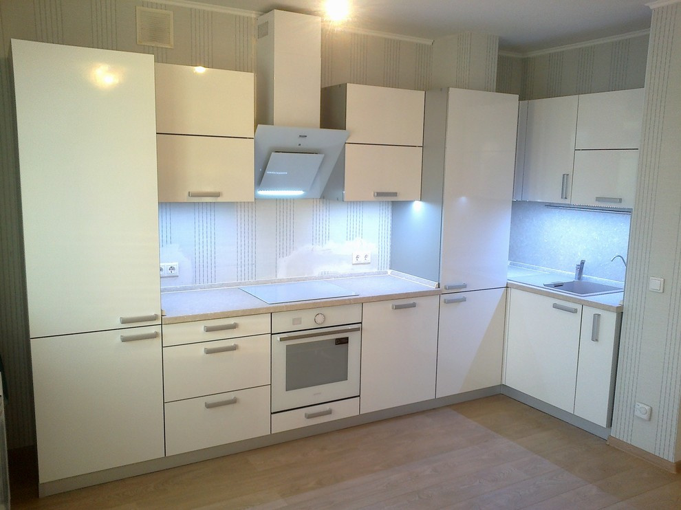 Воплощенные в жизнь проекты кухонь.