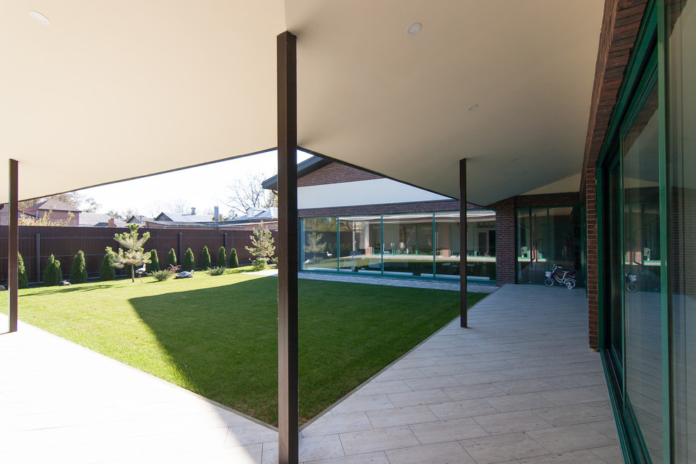 Одноэтажный жилой дом с бассейном и  SPA