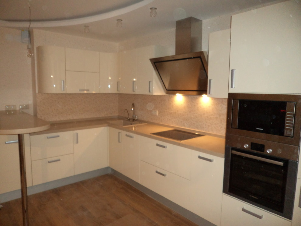 Воплощенные в жизнь проекты кухонь.